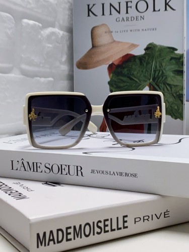 Prada 2026 Fashion Versatile Handcase Square Frame Too Large Glasses