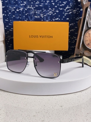 Louis Vuitton Fashion Retro Versatile Square Frame Sunglasses