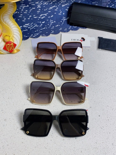 Dior 2026 Women's Fashion Sunscreen Square Frame Polarized Sunglasses