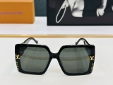 Louis Vuitton Couple Personalized Fashion Versatile Square Frame Sunglasses Size: 67-14-142