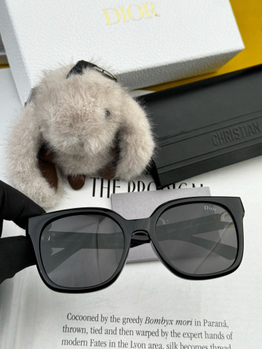 Dior Women's Fashion Versatile Square Frame Thick Polarized Sunglasses