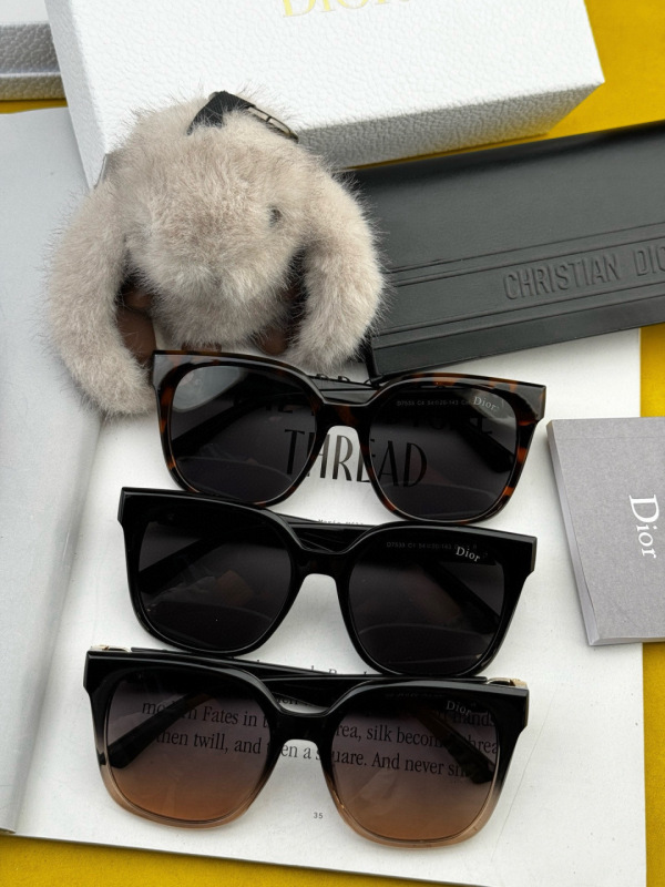 Dior Women's Fashion Versatile Square Frame Thick Polarized Sunglasses