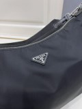 Prada Classic Versatile Nylon Hobo Bag Shoulder Bag Size: 43 x 29.5 x 15 CM
