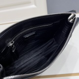 Prada Men's Classic Triangle Logo Handbag Size: 24 x 18 x 6.5 CM