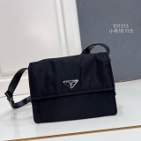 Prada Classic Triangle Logo Nylon Shoulder Bag Mailman Bag Size: 16 x 11 x 23 CM