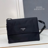 Prada Classic Triangle Logo Nylon Shoulder Bag Mailman Bag Size: 30 x 21.5 x 12 CM