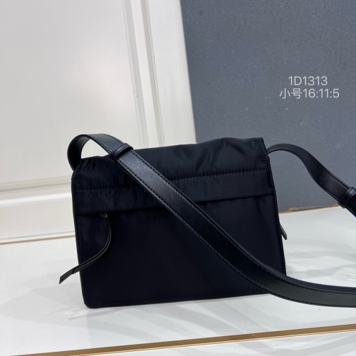 Prada Classic Triangle Logo Nylon Shoulder Bag Mailman Bag Size: 16 x 11 x 23 CM
