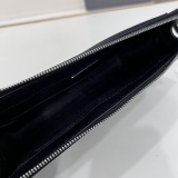 Prada Men's Classic Triangle Logo Handbag Size: 25 x 17 x 4 CM