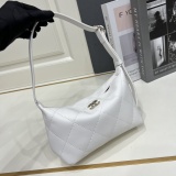 Chanel Classic CC Versatile Mini Shoulder Bag Size: 18 x 13 x 7 CM