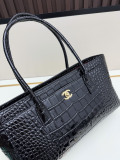 Chanel 26SS Fashion Leather Tote Handbag Crossbody Bag Size: 35 x 21 x 12 CM