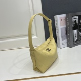 Chanel Classic CC Versatile Mini Shoulder Bag Size: 18 x 13 x 7 CM
