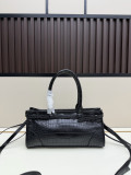 Prada Fashion Crocodile Pattern Handbag Crossbody Bag Size: 32 x 17 x 10 CM