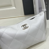 Chanel Classic CC Versatile Mini Shoulder Bag Size: 18 x 13 x 7 CM