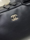 Chanel 26SS Retro Versatile Bowling Bag Shoulder Bag Size: 37 × 19 × 11 CM