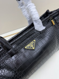 Prada Fashion Crocodile Pattern Handbag Crossbody Bag Size: 32 x 17 x 10 CM