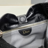 Dior New Fashion Bow Leather Chain Cross Shoulder Bag Size: 26 x 8 x 18 CM