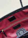 Chanel 26SS Fashion Leather Tote Handbag Crossbody Bag Size: 35 x 21 x 12 CM