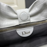 Dior New Fashion Bow Leather Chain Cross Shoulder Bag Size: 26 x 8 x 18 CM