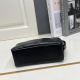 Chanel Classic CC Versatile Mini Shoulder Bag Size: 18 x 13 x 7 CM
