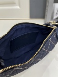 Chanel 26 Classic Double C Logo Chain Bag Moon Tooth Bag Crossbody Bag Size: 15 x 22 x 6 CM