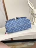 Louis Vuitton Retro Fashion Baggy Denim Shoulder Bag Underarm Bag Size: 30 x 22 x 13 CM