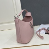Balenciaga Classic Versatile Leather Bucket Bag Crossbody Bag Size: 25 x 18 x 13 CM