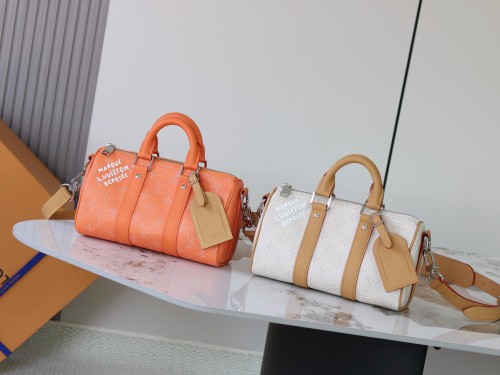 Louis Vuitton Keepall Bandoulière 25 Handbag Travel Bag Crossbody Bag Size: 25 x 15 x 11 CM