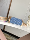 Louis Vuitton Fashion Side Trunk Denim Denim Handbag Crossbody Bag Size: 23.5 x 16 x 8.5 CM