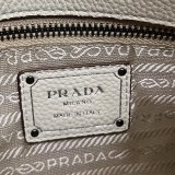 Prada Classic Versatile Underarm Shoulder Bag Size: 28 x 16 x 8 CM