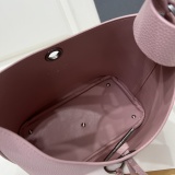 Balenciaga Classic Versatile Leather Bucket Bag Crossbody Bag Size: 25 x 18 x 13 CM