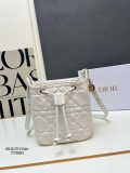 Dior Classic Sheepskin Vine Pattern Handbag Bucket Bag Size: 19.5 x 17 x 11 CM