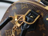 Louis Vuitton Classic Alma Trunk Shell Bag Crossbody Bag Size: 22 x 19 x 11 CM