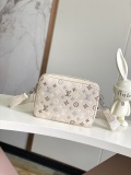 Louis Vuitton Fashion Trio Postman Bag Crossbody Bag Size: 25 x18.5 x7CM