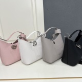 Balenciaga Classic Versatile Leather Bucket Bag Crossbody Bag Size: 25 x 18 x 13 CM