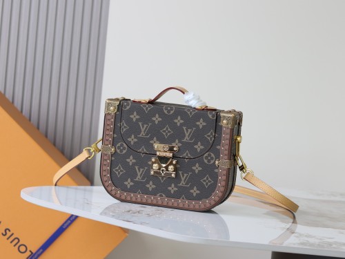 Louis Vuitton Montsouris Trunk St Flip Bag Crossbody Bag Size: 17 x 7 x 22 CM