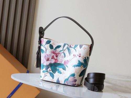 Louis Vuitton Fashion Animal and Plant Pattern Bucket Bag Diagonal Span Bag Size: 16 x 18 x 12 CM