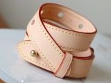 Louis Vuitton Classic All In Bucket Bag Diagonal Span Bag Size: 16 x18x12 CM