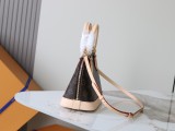 Louis Vuitton Alma Shell Bag Diagonal Span Bag Size: 23.5 x 17.5 x 11.5 CM