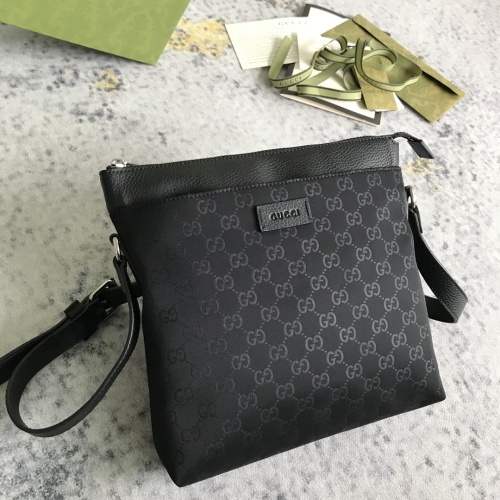 Gucci Classic Retro Postman Bag Crossbody Bag Size: 28 x 30 x 2 CM