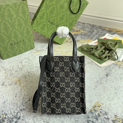 Gucci Retro GG Canvas Mini Tote Bag Shoulder Bag Size: 26.5 x 15 x 5.5 CM