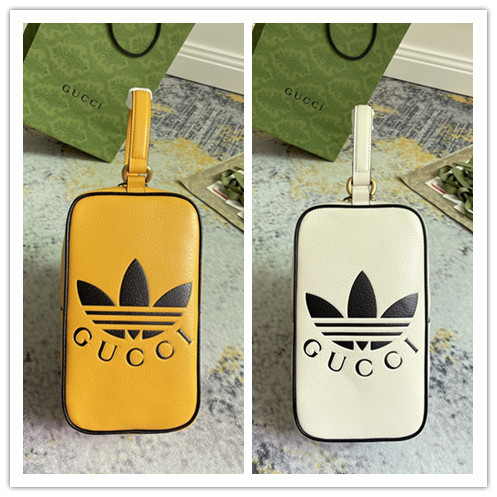 Gucci x Adidas Mini Handbag Size: 15 x 26 x 9.5 CM