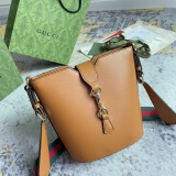 Gucci Classic Horseclip Bucket Bag Shoulder Bag Size: 20.5 x 18.5 x 12.5 CM