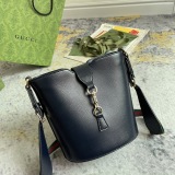 Gucci Classic Horseclip Bucket Bag Shoulder Bag Size: 20.5 x 18.5 x 12.5 CM