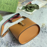 Gucci Classic Horseclip Bucket Bag Shoulder Bag Size: 20.5 x 18.5 x 12.5 CM