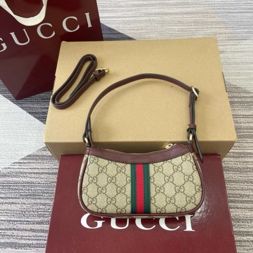 Gucci Classic Mini Underarm Bag Crossbody Bag Size: 19.5 x 11 x 3.5 CM