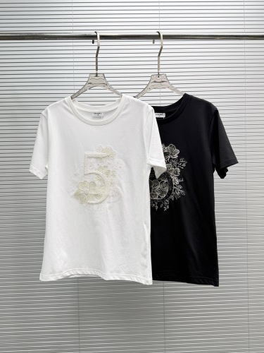 Chanel Fashion Embroidered Flower Round Neck T-shirt  Women's Casual Versatile Short Sleeves