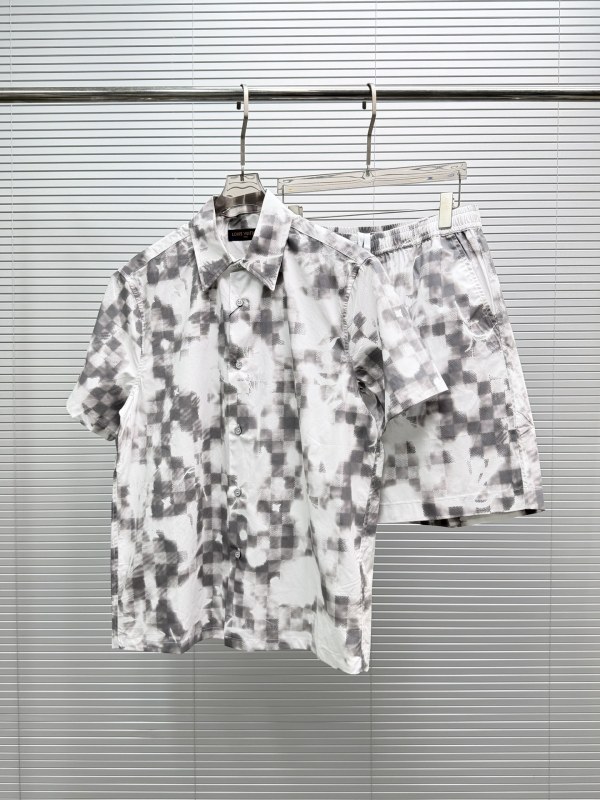 Louis Vuitton Couple Fashion Black and White Pixel Dyeing Printed Shirt Short Sleeve Set