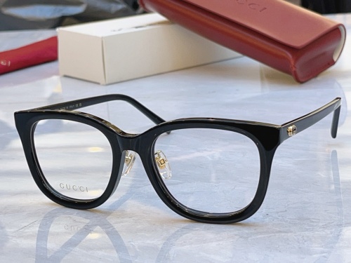Gucci Fashion Versatile Square Frame Sunglasses Glasses Size: 52-20-145