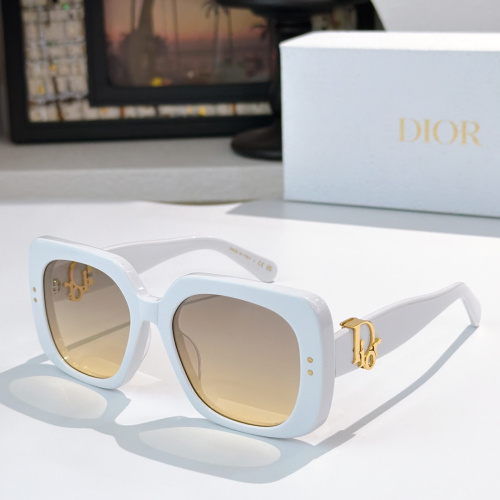 Dior Fashion Retro Large Frame Square Sunglasses Size: 54-19-140