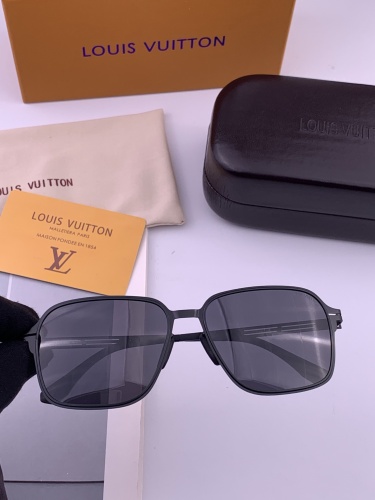 Louis Vuitton Fashion Square Frame Sunglasses Glasses